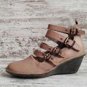 ⚅NWOT OTBT Pecan Leather Biker Wedge